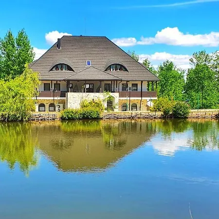 Bed and Breakfast Vatra Boiereasca Cacica Esterno foto