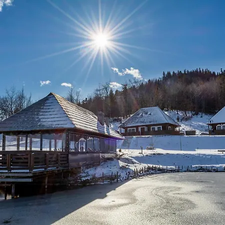 Bed and Breakfast Vatra Boiereasca Cacica Esterno foto